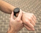 Garmin 的先行者 55 智能手表（如图）正在接受新的稳定更新。(图片来源：Garmin）