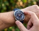 有部分用户反映,2024年和2025年款的Galaxy Watch Ultra存在表盘和表圈问题。