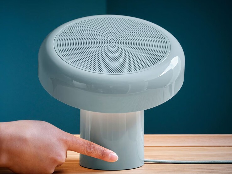 宜家 Blomprakt 蓝牙扬声器灯。(图片来源:宜家)