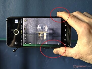 如果将快捷键用作触发器,则往往会按下对面的按钮。