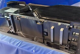 RTX 40 系列原型机。(图片来源：OC3D）