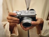 像 Fujifilm GFX100RF 这样的相机很快就会配备更大容量的电池。