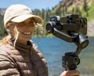 新型 Fluid Pro AI 云台可与 GoPro 动作相机、智能手机和重达 400 克的单反相机配合使用。(图片来源：GoPro）