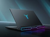 全新Legion Y9000P "极速版"（如图）采用英特尔酷睿 Ultra 290HX Plus 处理器