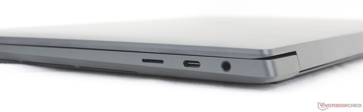 右：microSD 读卡器、USB-C 4.0 和 Thunderbolt 4（40 GBit/s、DisplayPort-ALT 模式、Power Delivery）、3.5 毫米音频