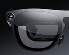Xreal Aura 眼镜的特写镜头,展示了其摄像头和微型 OLED 显示屏。