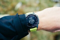 现代 Garmin 智能手表还支持通过卫星进行紧急呼叫