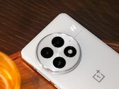 OnePlus 13（图片来源：Zhou Jiahuiang）