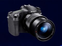 时隔九年,索尼RX10 IV终于将迎来继任机型。