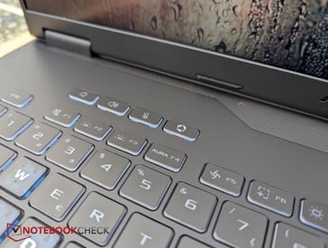 4 个额外按键，例如用于控制中心的按键