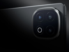 iQoo 14 和 14 Pro 都可能搭载骁龙 8 第二代精英处理器（图为 iQoo 13，图片来源：爱奇艺）