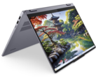 与价格较低的惠普 OmniBook X Flip 16 相比，新款 IdeaPad 2-in-1 16 更大、更重，而且速度往往更慢（图片来源：联想）
