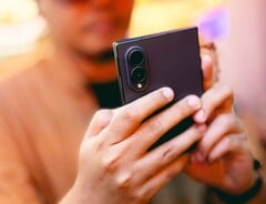 当温度过高时,三星Galaxy Z Fold8会将照片分辨率减半。