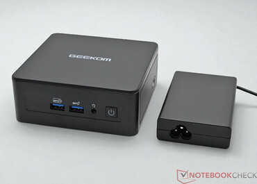 Geekom Mini IT15，带电源装置（19 V；6.32 A）