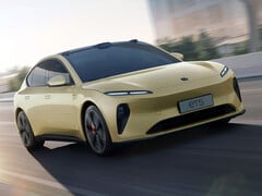 ET5 轿车的价格与 NIO 150 kWh 半固态电解质电池的价格相当。(图片来源：NIO）