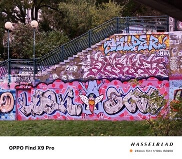 Oppo Find X9 Pro,10 倍变焦,无远摄镜头。