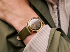带有橄榄色表盘的 Timex x Todd Snyder 合作款手表（如图）。(图片来源：Todd Snyder）