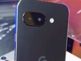 谷歌 Pixel 9a 出现在预计 3 月份发布前的上手视频中（图片来源：Shane Craig）