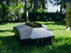 Lawna机器人割草机使用视觉AI技术，而不是传统的边界线。(图片来源: Lawna)