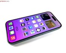 Apple 即将推出的 iPhone 17 的正面很可能与上图中的 iPhone 16 保持一致。(图片来源：Own）