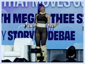 Megan Thee Stallion 在 DreamCon 的 "力量与创造力 "论坛上。