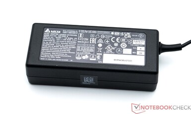 65 瓦电源（19 V；3.42 A）