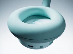 CMF Headphone Pro 的一个耳罩上有一个滚轮。 图片来源：CMF by Nothing