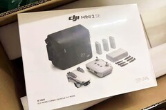 DJI Mini 2 SE不能录制4K视频，这与它的名字不同。(图片来源：@JasperEllens & @DealsDrone)