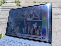 阳光直射下的室外