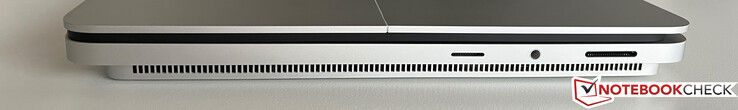 右侧：microSD 读卡器、3.5 毫米立体声、Surface Connect