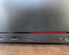 Steam Machine 显示红色指示灯错误代码，这显然表明存在内存重新训练问题。 