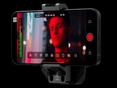 用于 iPhone 15 Pro 和 Pro Max 的 Atomos Ninja Phone 配件可让手机通过 HDMI 捕捉和直播外部视频输入。(来源：Atomos）