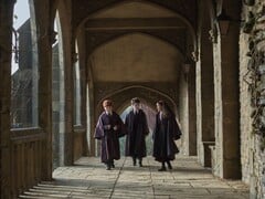 HBO 即将推出的《哈利-波特》系列的新校服和魁地奇制服在拉斯维加斯举行的 2026 年授权展上展出。