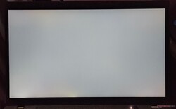 背光出血（此处显示已增强）