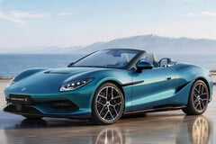 新款Denza Z的无限制赛道版最大功率超过1,600 hp，目前已收到超过1,000份预订订单。