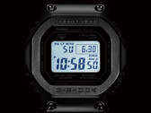 卡西欧 G-Shock GMW-B5000D-1（如图）配备坚固的螺纹锁扣表背，并经过 DLC 处理，耐磨损。(图片来源：卡西欧）