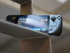 Valve Steam Deck 2 是图中 Steam Deck 的继任机型,不太可能在 2027 年推出。