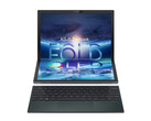 华硕Zenbook 17 Fold OLED是全球第二款采用柔性OLED显示屏的笔记本电脑。(图片来源：华硕)