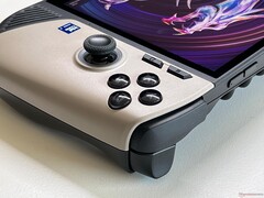 微星 Claw 8 AI+ w/ Lunar Lake