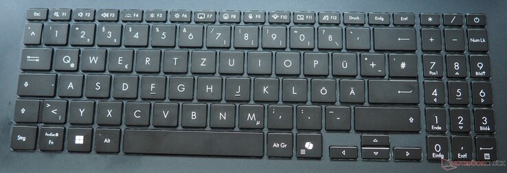 华硕 VivoBook 18