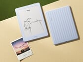 白色的 Boox Poke 7 Pro。