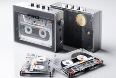 FiiO 现在还推出了正面透明的 CP13。(图片：FiiO）