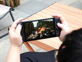 GPD Win 4 具有隐藏式物理键盘。(图片来源：GPD）