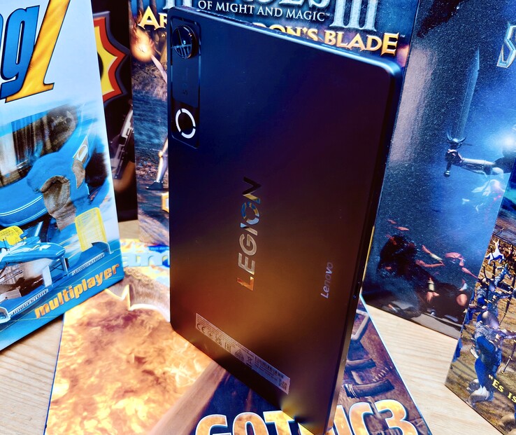 Legion 测试中的 Tab TB323FU 2026 (Legion Y700)