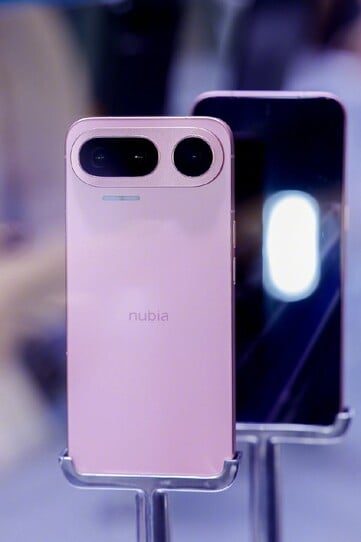 粉色的 NaviX Ultra。
