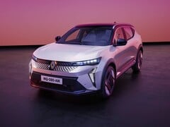 焕然一新的雷诺风景 E-Tech 拥有全新的改进功能。(图片来源：雷诺）