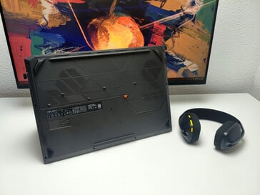 华硕 TUF Gaming A18