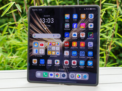 Honor Magic V5（图片来源：Daniel Schmidt）