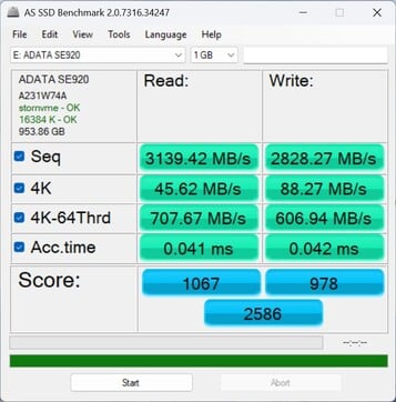 通过 USB4 进行 ADATA SE920 性能测试