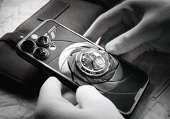 Caviar 将Apple iPhone 与欧米茄海马结合在一起。(图片来源：Caviar）